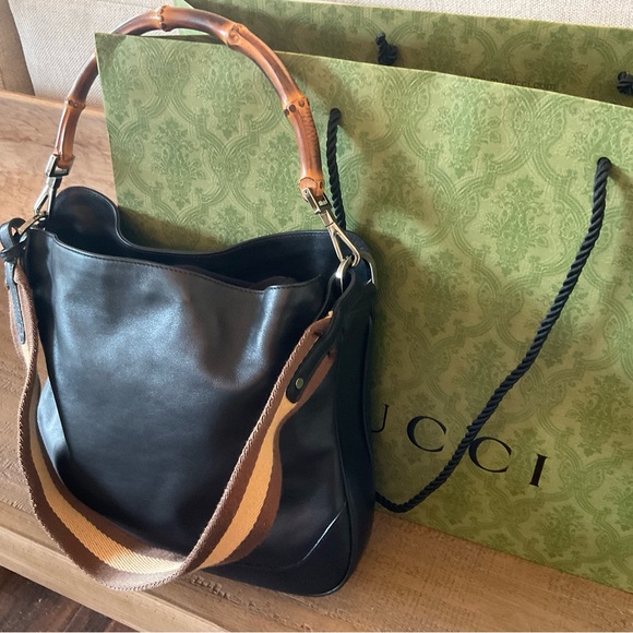 GUCCI LEATHER / BAMBOO HANDLE Snap closure handbag/shoulder bag - Picture 2 of 11